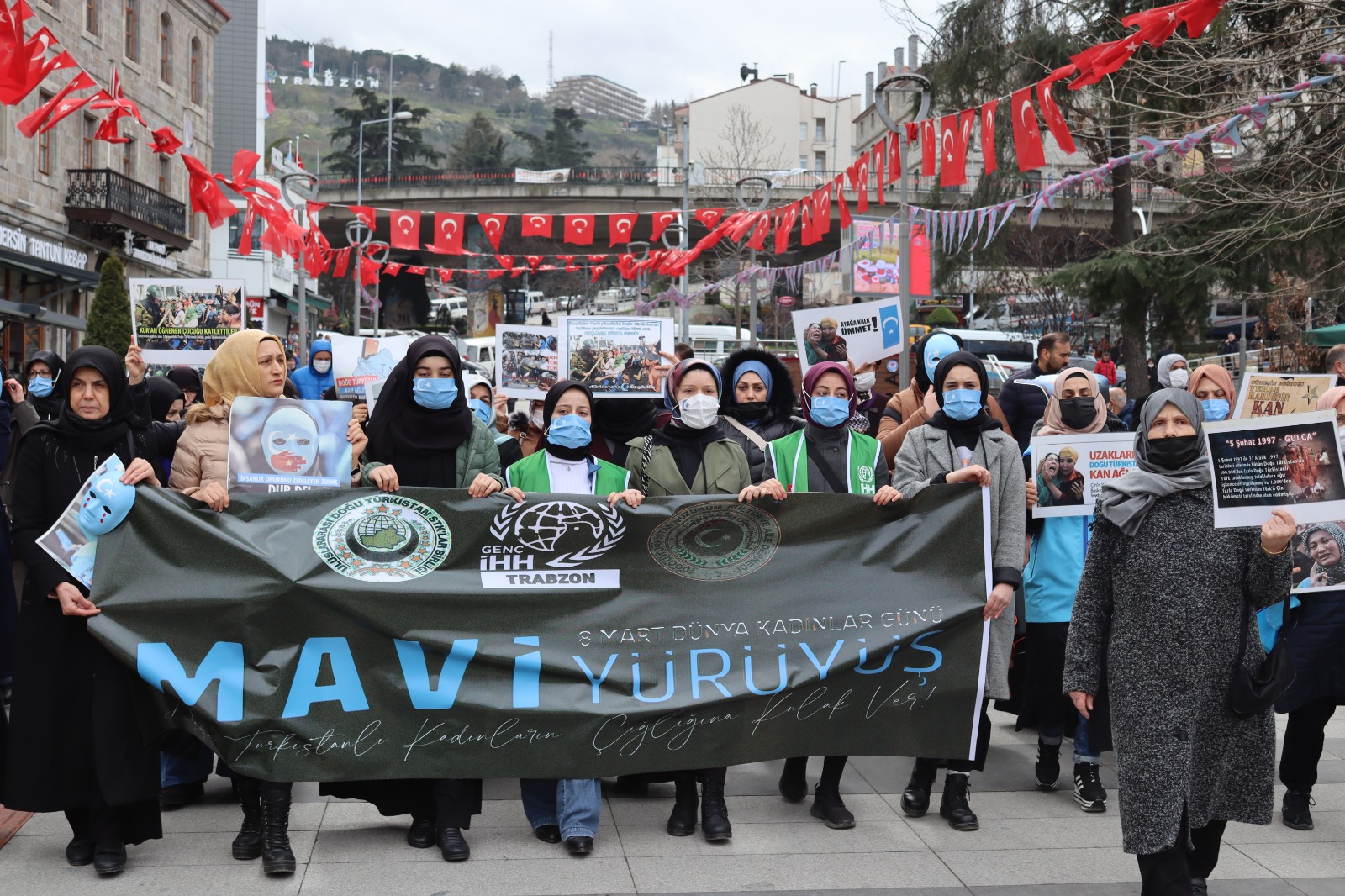 Trabzon Genç İHH Doğu Türkistanlı Kadınlar İçin Yürüdü